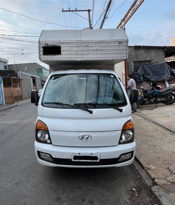 HYUNDAI HR 2.5 LONGO SEM CAÇAMBA 4X2 16V 130CV TURBO INTERCOOLER DIESEL 2P MANUAL